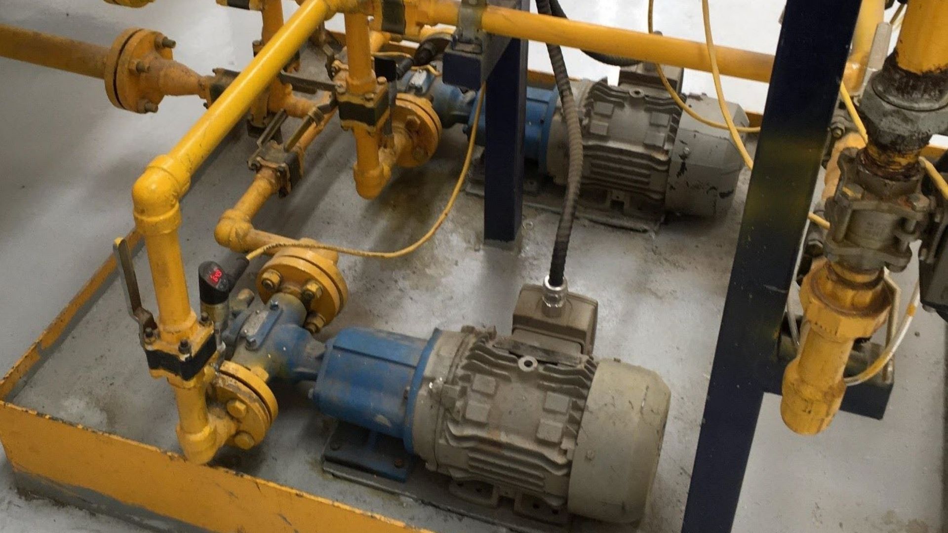 Pumps in system