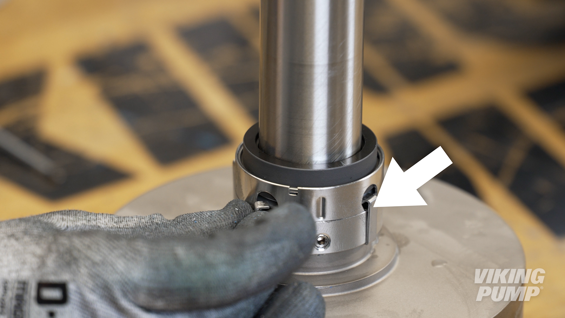 Image highlighting seal clips on a behind the rotor seal