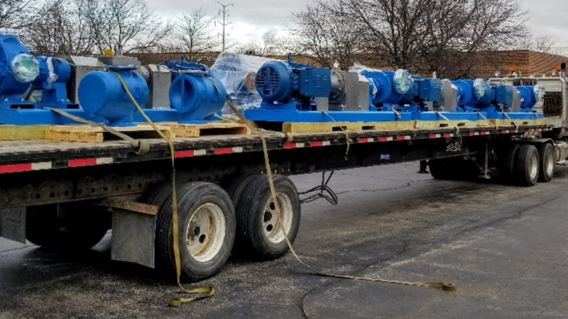 A-L equipment truck with asphalt pumps