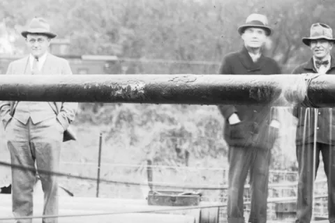 Image of founder using the first viking pump