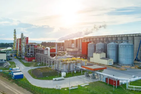 Industrial alcohol processing plant